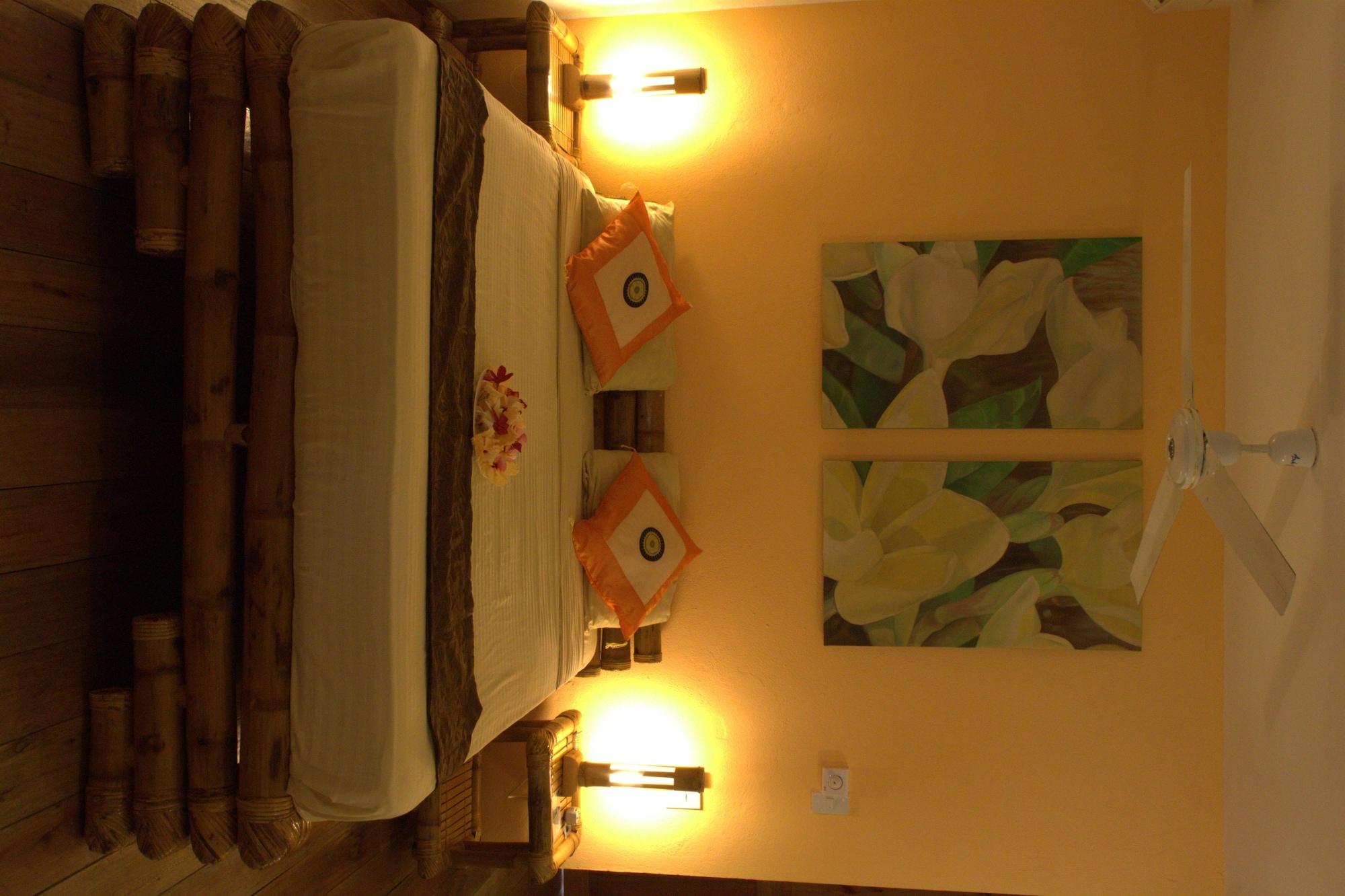 Tepanee Beach Resort Logon Εξωτερικό φωτογραφία